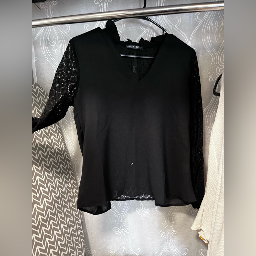 Cute elegant top